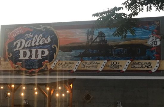 Dalles Mural